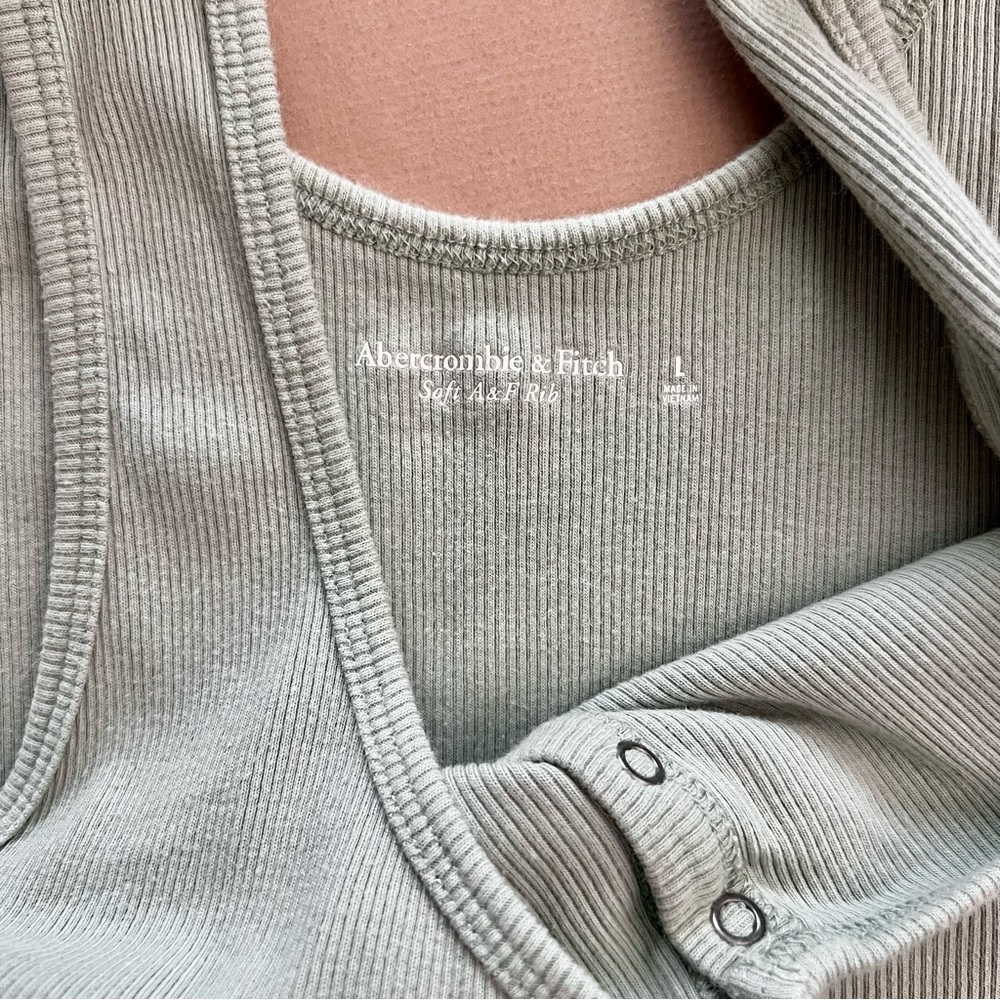 Abercrombie & Fitch Ribbed Sage Green Sleeveless Henley Tank Top - Picture 7 of 12